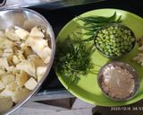 बेसन आलू बड़ा (Besan aloo bada recipe in Hindi) रेसिपी चरण 2 फोटो