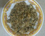 Foto langkah ke 3 dari resep Tumis kerang pedas.