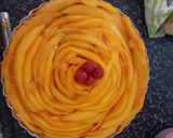 A picture of step 9 of Mango flower tart.