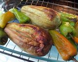 Foto del paso 7 de la receta: Berenjenas y pimientos al horno con picada de hierbas aromáticas