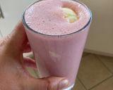A picture of step 3 of Strawberry, vanilla ice cream milkshake.