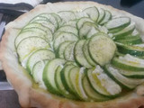 Tarta salada de calabacín y albahaca