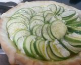 Foto del paso 4 de la receta: Tarta salada de calabacín y albahaca