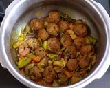 ઊંધિયું (Undhiyu Recipe In Gujarati) રેસીપી સ્ટેપ2ફોટો