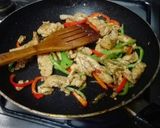 A picture of step 8 of Chilli chicken.