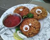 स्प्राऊट्स टिक्की (sprouts tikki recipe in marathi) रेसिपी स्टेप 4 फोटो 