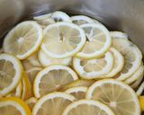 Foto del passaggio 1 della ricetta Marmellata di limone 🍋