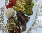 صورة لخطوة 4 من وصفة لحم 🥩مشوي مع الخضار🥦🍅