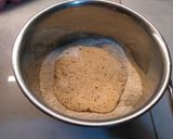 Foto del paso 2 de la receta: Salen esas prepizas de harina integral 🍕🍕