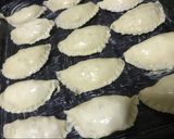 A picture of step 4 of Baked Meat pie.