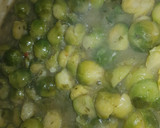 Foto del paso 2 de la receta: Col de bruselas al ajillo