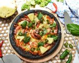 Foto langkah ke 3 dari resep Black PIZZA With Shrimp, Pineapple, and Serrano Peppers.