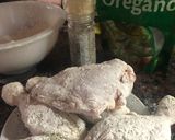 Foto del paso 2 de la receta: Pollo crocante con papas al orégano