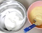 Foto langkah ke 4 dari resep Oreo Cheese Souffle Ekonomis favorit.