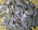 Foto langkah ke 1 dari resep Udang jagung pedas asam manis.