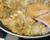Foto del paso 3 de la receta: Revuelto de gambas y champiñones