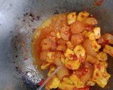 Foto langkah ke 7 dari resep Tumis Kikil tahu.