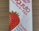 Foto langkah ke 2 dari resep Banana strawberry yoghurt.