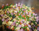 Foto del paso 3 de la receta: Arroz tres delicias, rápida