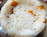 A picture of step 3 of Plain Carrot Rice.