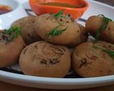 A picture of step 12 of Pinwheel Samosa Roll.
