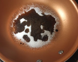 Foto del paso 6 de la receta: Brownie de chocolate con nueces y salsa de fresa