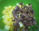 Foto langkah ke 2 dari resep Sambal goreng kentang ati ampela.