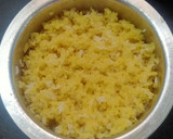 A picture of step 1 of Ven Pongal.