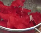 A picture of step 1 of Lemon Hibiscus tea.