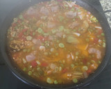 Foto del paso 5 de la receta: Paella de habas tiernas con su vaina