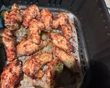 Foto del paso 7 de la receta: Alitas de pollo picantes en airfryer