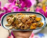 Hình bước làm 4 của món Thịt Gà Xào Bí Đỏ