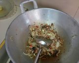 Foto langkah ke 3 dari resep Tongkol suwir bawang bombay.