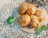 Foto del paso 3 de la receta: Sombreritos de hojaldre rellenos 🥟