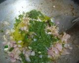 A picture of step 2 of Green Schezwan Chutney.