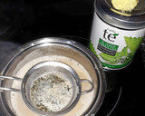 Foto del paso 2 de la receta: Leche de almendra infusionada con jengibre y te verde con menta