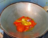 Foto langkah ke 6 dari resep Ayam goreng bumbu kuning sambel mercon.