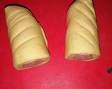 A picture of step 3 of Sausage roll.
