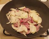 Une image de l'étape 4 de Boeuf Sauté aux Oignons.