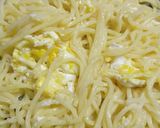 Foto del paso 2 de la receta: Fideos con huevos revueltos
