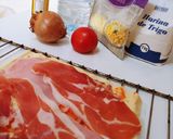 Foto del paso 1 de la receta: Pizza cuixot salat,amb beicon, ceba i formatge sense lactosa