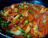 A picture of step 3 of Gajar Mooli Matar Sabzi.
