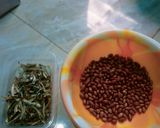 Foto langkah ke 1 dari resep Oseng Teri Kacang Tanah.