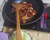 豬肉悶高麗菜的食譜步驟2照片