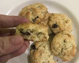 Foto langkah ke 5 dari resep Oat & Raisin Scones.