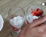 A picture of step 6 of Strawberry with Fresh Cream.