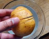A picture of step 5 of Hasselback / Baked Potato.