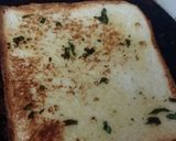 मेयोनेज़ ग्रीन चटनी जम्बो सैंडविच(mayonnise green chutney jumbo sandwich recipe in hindi) रेसिपी चरण 2 फोटो