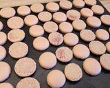 Mézeskalácsos ganache macaronba recept fázis 5 fotója