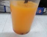 A picture of step 3 of Gummy Ice lolli.